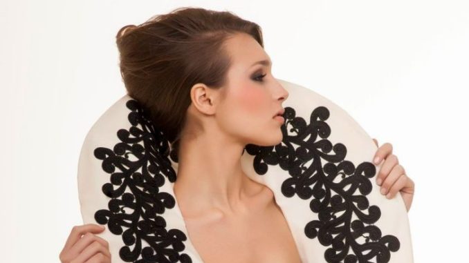 Spoleto l'Alta Moda in Bianco e Nero al Chiostro di San Nicolò