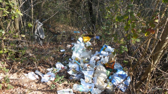 Spoleto, discarica abusiva tra Vallocchia e Borgiano