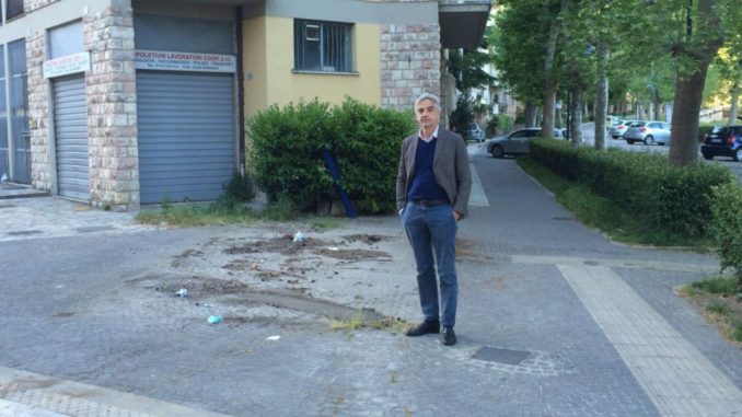 Rimosso container in via Cacciatori delle Alpi
