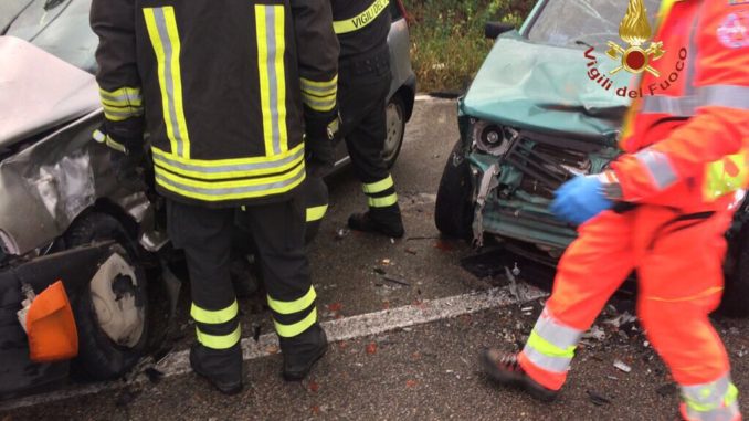 Incidente stradale a Spoleto, due feriti gravi dopo scontro tra mezzi