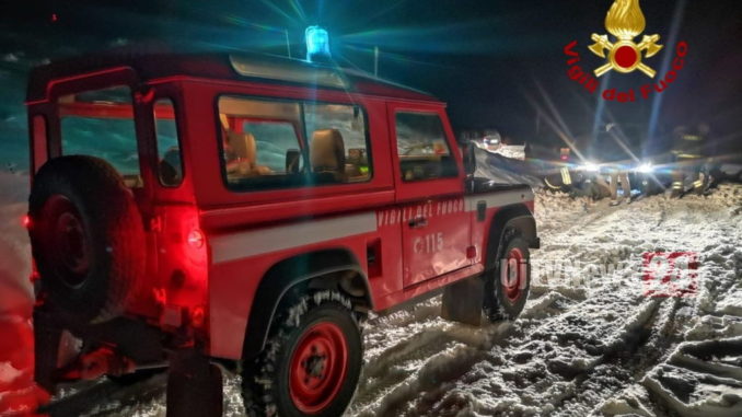 Causa neve bloccati su Monte Martano recuperati dai Vigili del fuoco