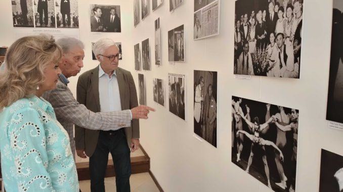 Enrico Valentini ricorda Gian Carlo Menotti, mostra fotografica in via del Mercato