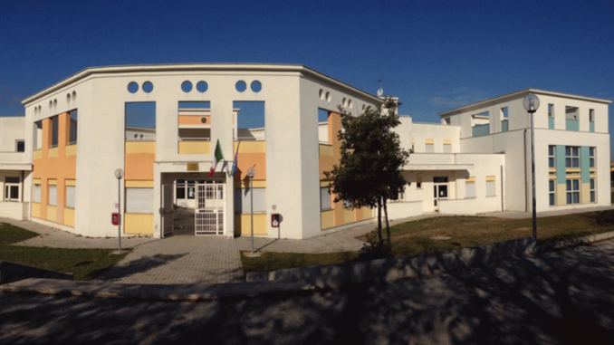 Tornano a scuola gli alunni delle primarie. Sospesa la mensa per "Le Corone" e "XX settembre"