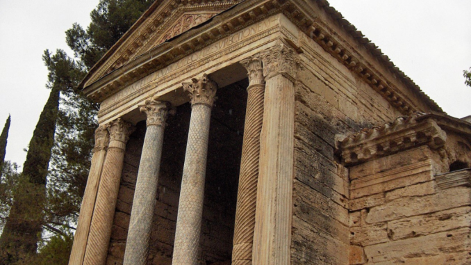 Tempietto sul Clitunno visite guidate sito riconosciuto patrimonio umanità