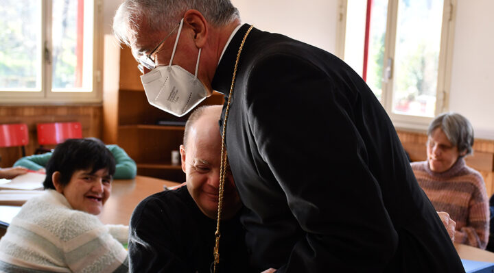 Giornata per la Vita: messa dell’arcivescovo Renato Boccardo nella casa per disabili di Montepincio di Spoleto