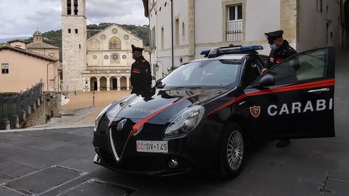 Spoleto, l'Arma dei Carabinieri riconsegna oggetti sacri
