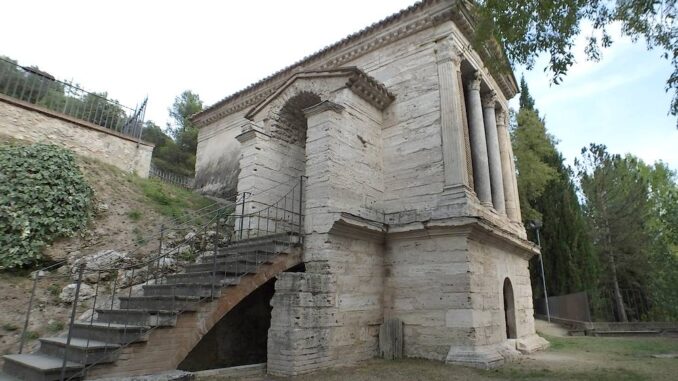 Visite guidate a Spoleto e Campello sul Clitunno ad agosto
