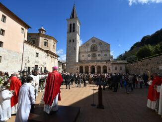 Domenica delle Palme a Spoleto, le parole dell’Arcivescovo Boccardo: Gesù non ha inteso la sua esistenza terrena come acquisizione di potere