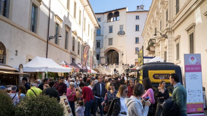 Dolci d'Italia al via con il Pink party e una notte di shopping