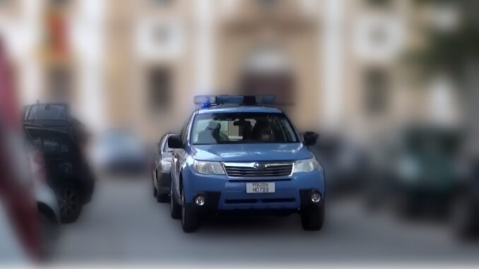 Rapina aggravata e lesioni personali, quattro ragazzi ai domiciliari