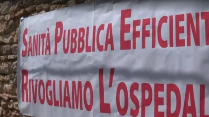 Difesa della sanità pubblica, voce dei cittadini risuona negli ospedali
