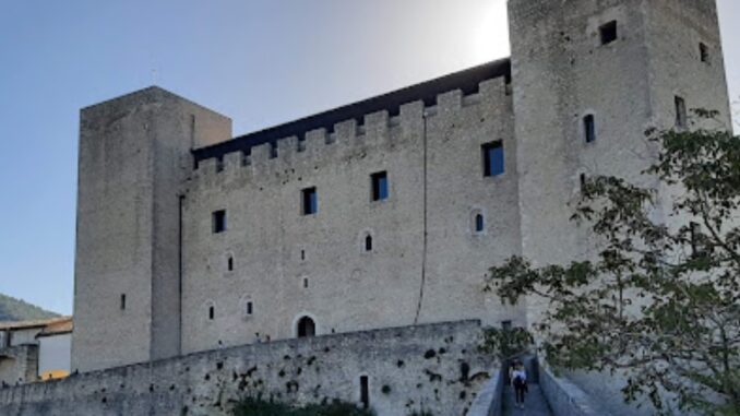 Musei Nazionali dell'Umbria Presentano la Mostra di Mario Merz