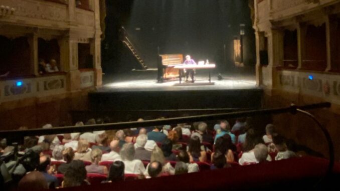 Il Ritorno di Baricco al Festival dei Due Mondi: Un Viaggio Musicale