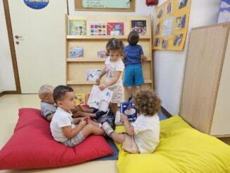 Libreria Giunti Al Punto dona 100 libri al nido “Il Girotondo”