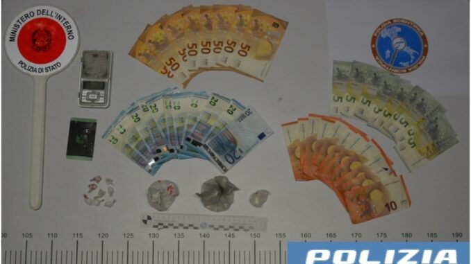 Arrestato giovane con cocaina e denaro a Spoleto