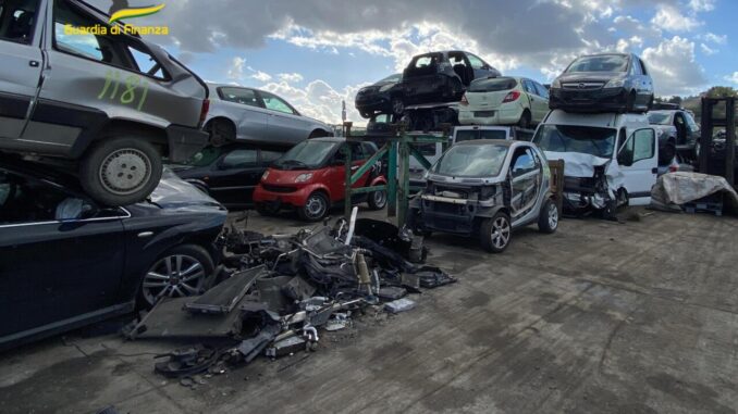 Sequestrata a Spoleto area di autodemolizione abusiva