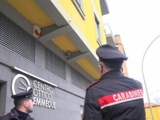 Furto con spaccata in un centro ottico a Spoleto
