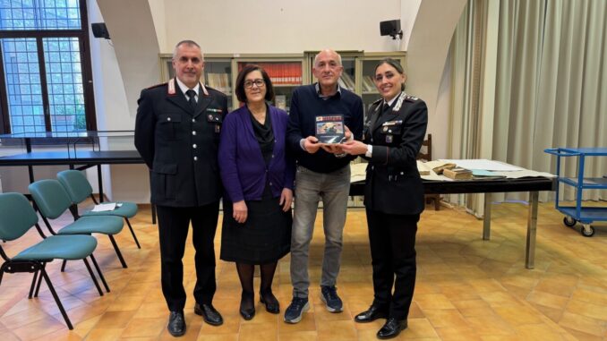I Carabinieri del 1943, consegna del numero speciale ad archivi e istituti culturali
