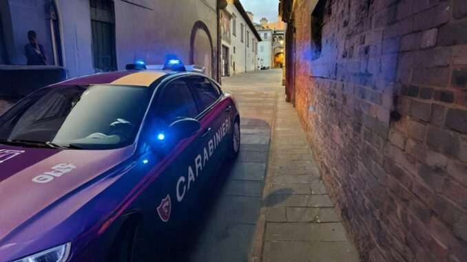 Rapinatore armato arrestato a Spoleto