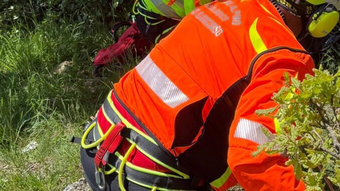 Spoleto, tartufaio cade in zona impervia: soccorso dal SASU