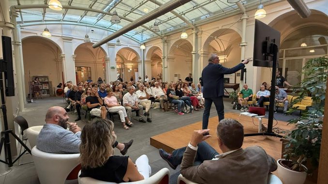 Trionfo per la mostra “LunΔtica” sui Pink Floyd a Spoleto