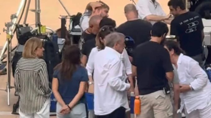 Raoul Bova torna sul set di Don Matteo tra gli applausi dei fan