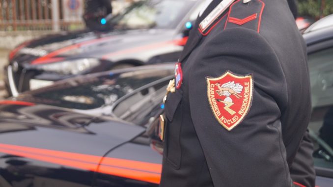Spoleto, turista derubata: due uomini denunciati