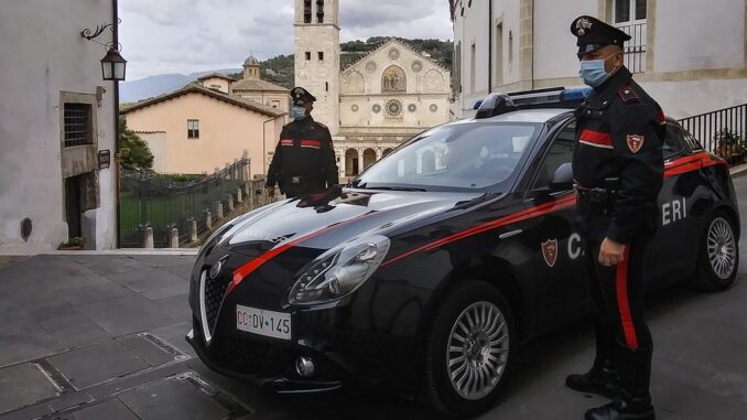 Uomo donna arrestati dai Carabinieri, non dovevano essere lì ma in comunità