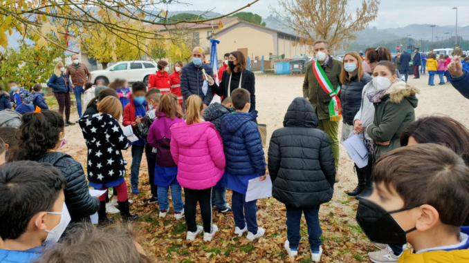 Festa dell'albero 2021, l'iniziativa con gli alunni e gli studenti delle scuole di Baiano