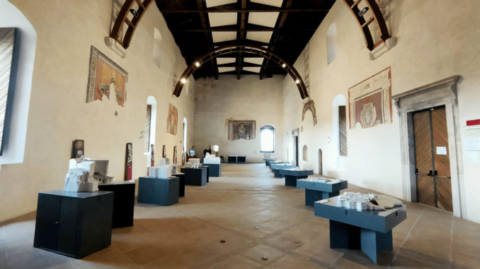 Toccar con mano i Longobardi, inaugurata la mostra alla Rocca Albornoz, mostra itinerante che offre la possibilità di ammirare i monumenti