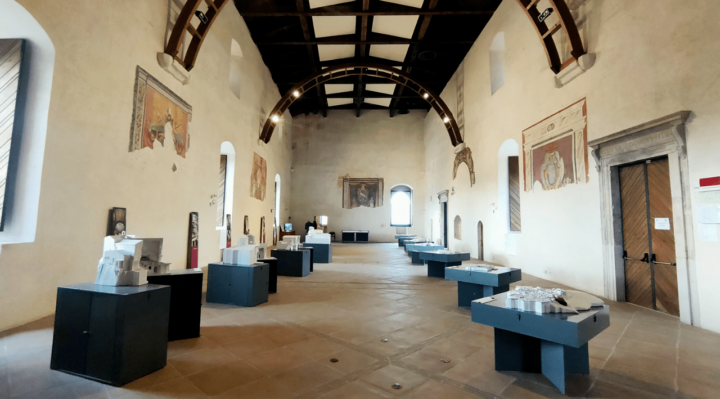 Toccar con mano i Longobardi, inaugurata la mostra alla Rocca Albornoz, mostra itinerante che offre la possibilità di ammirare i monumenti