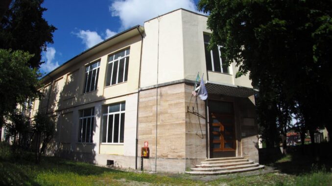 Scuola Francesco Toscano, entro l'anno l'avvio dei lavori. Prevista l’installazione di isolatori sismici per garantire in caso di terremoto