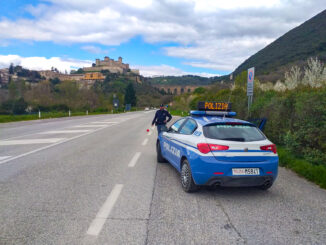 Fermato a Spoleto precedenti e patente revocata: arrestato