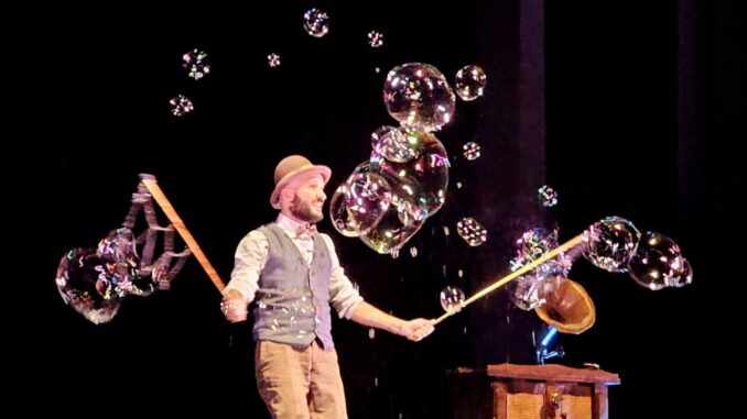 Un successo la rassegna di teatro famiglia "La domenica dei sogni"