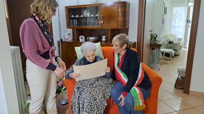 Maddalena Caroppo celebra 100 anni di vita: una storia di passione e dedizione