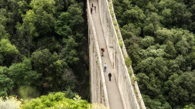 Riapertura del Ponte delle Torri e parcheggi gratuiti a Spoleto Riapertura del Ponte delle Torri e parcheggi gratuiti a Spoleto