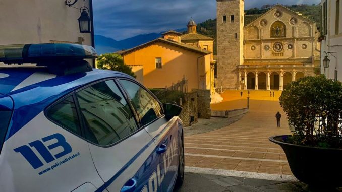 Denunciata quarantenne a Spoleto per resistenza e lesioni