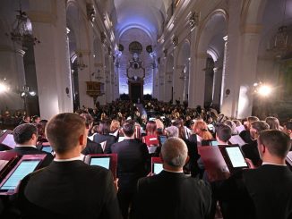 Cipriani inaugura il Festival Due Mondi con musica e radici forti