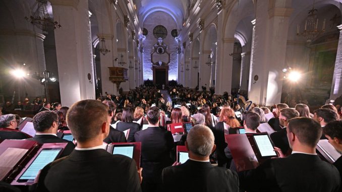 Cipriani inaugura il Festival Due Mondi con musica e radici forti