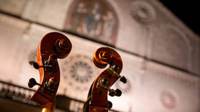 Festival dei 2 Mondi lancia il progetto "Adotta un Artista"