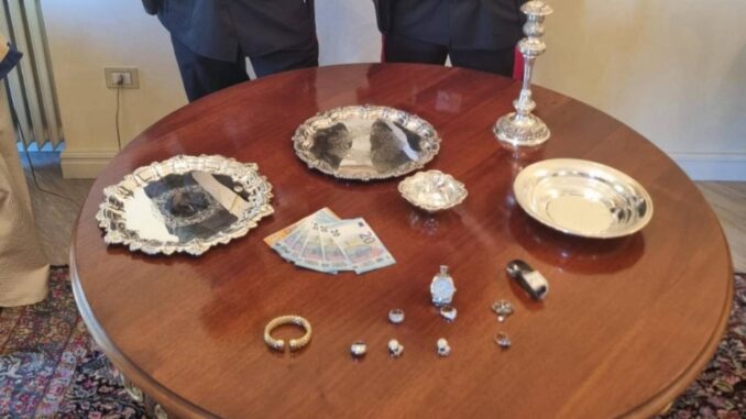 Truffa, i Carabinieri arrestano un giovane in flagrante