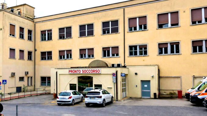 Sanità eccellente guarisce il corpo e l'anima nei reparti